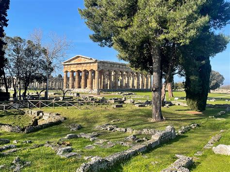 De Archeologische Site van Paestum: Een Verloren Wereld Herontdekt!