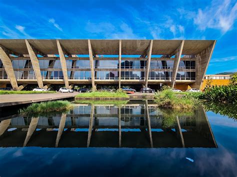  Museu de Arte Moderna do Rio Grande do Sul: Een Verbazingwekkende Reis Doorheen Moderne Kunst en Architectuur!