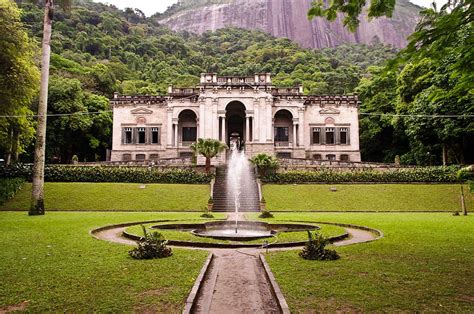 Parque Lage: Een Oase van Kunst en Natuurlijke Schoonheid in Rio de Janeiro!